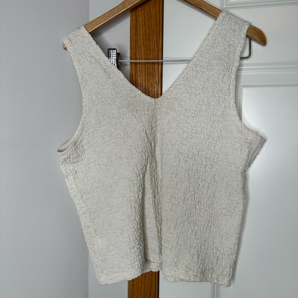 Target Tank Top - Picture 3 of 4